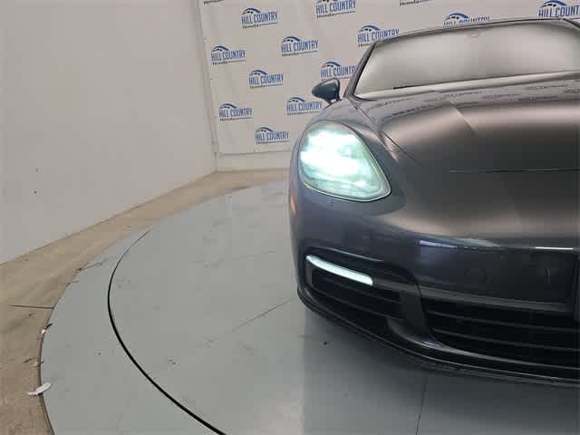 Thumbnail: 2019 Porsche Panamera - 10