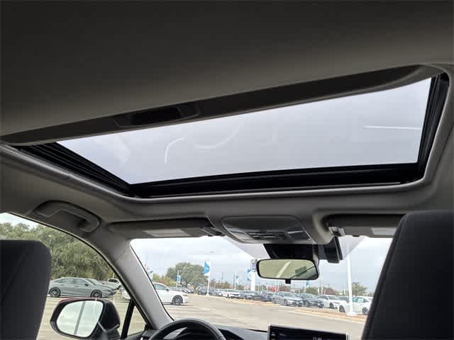 Thumbnail: 2022 Toyota RAV4 - 23