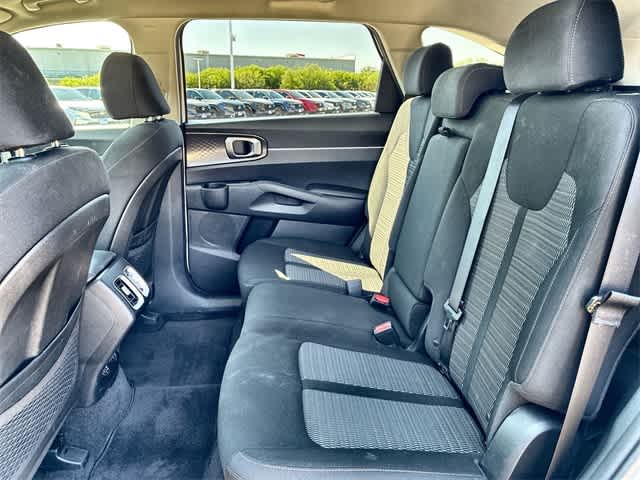 Thumbnail: 2023 Kia Sorento - 20