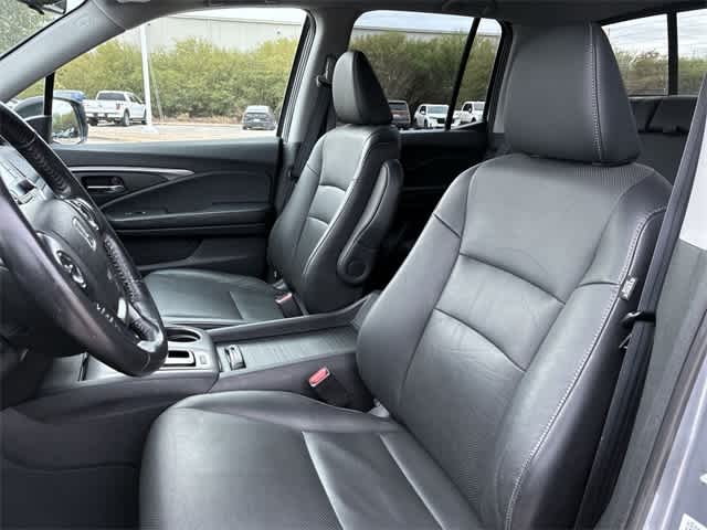 Thumbnail: 2019 Honda Ridgeline - 17