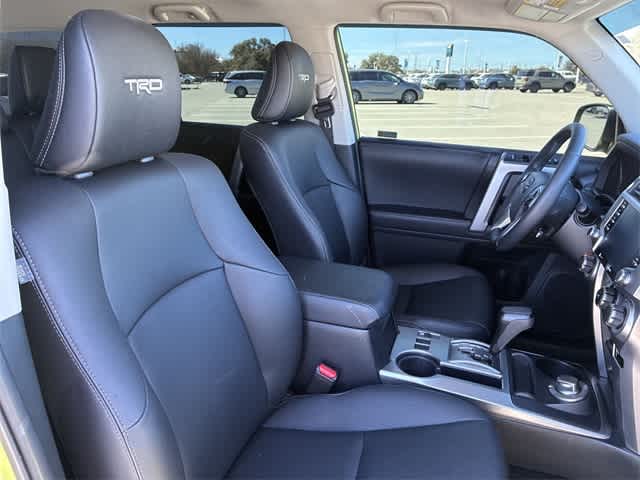 Thumbnail: 2023 Toyota 4Runner - 22