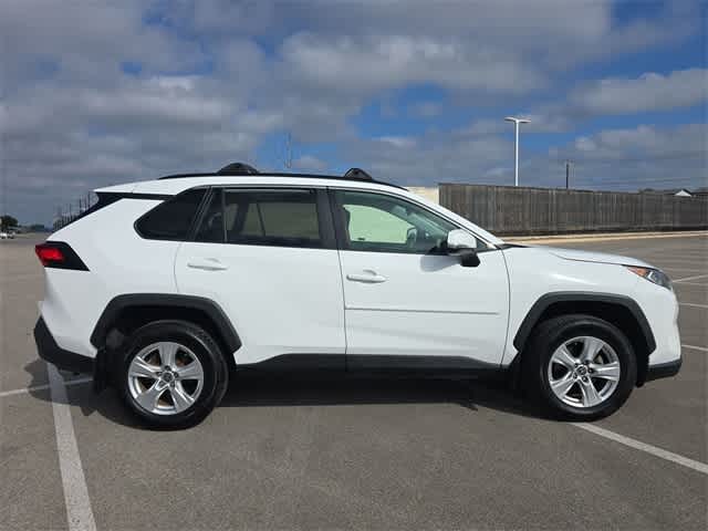 Thumbnail: 2021 Toyota RAV4 - 7