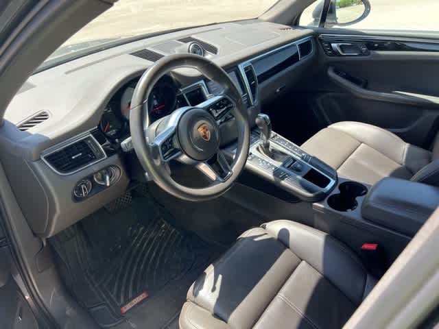 Thumbnail: 2015 Porsche Macan - 9