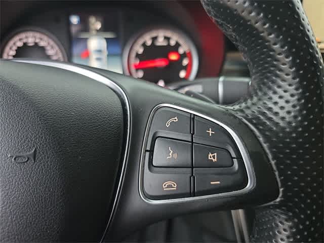 Thumbnail: 2018 Mercedes-Benz GLC - 27