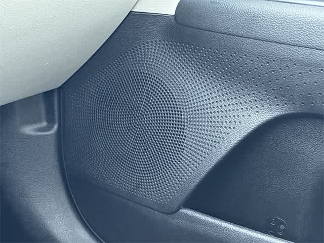 Thumbnail: 2023 Kia Forte - 31