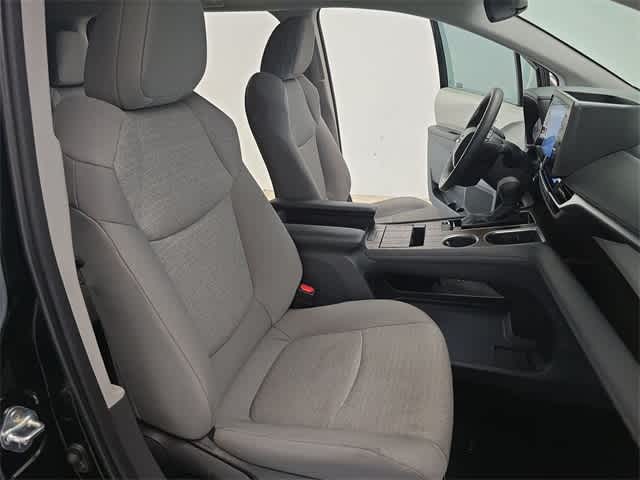 Thumbnail: 2023 Toyota Sienna - 22