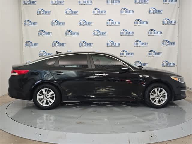 Thumbnail: 2016 Kia Optima - 7