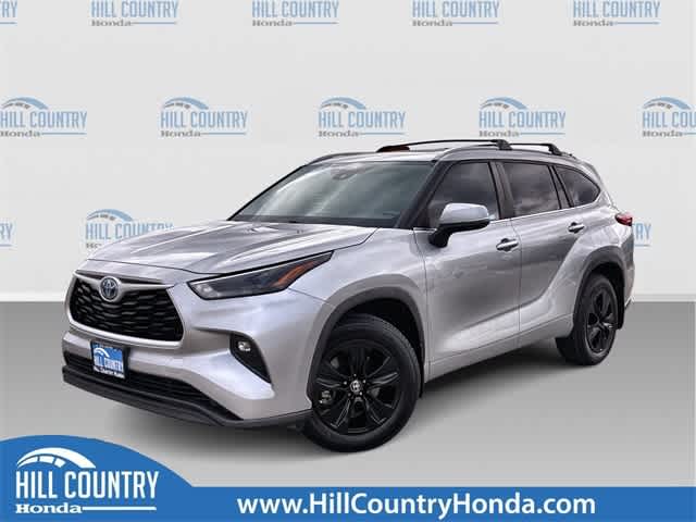 Thumbnail: 2023 Toyota Highlander - 1