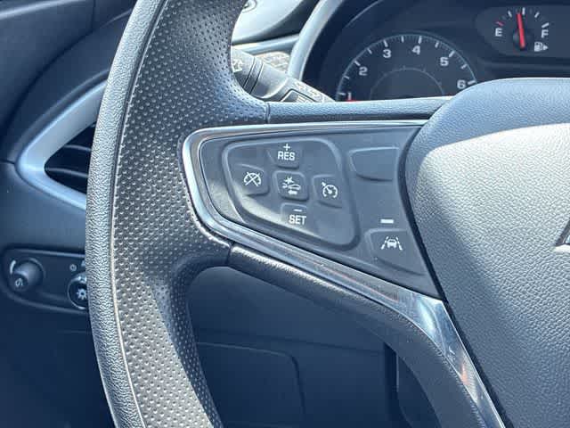 Thumbnail: 2023 Chevrolet Malibu - 24