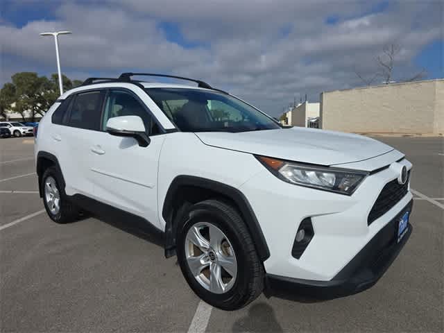 Thumbnail: 2021 Toyota RAV4 - 8