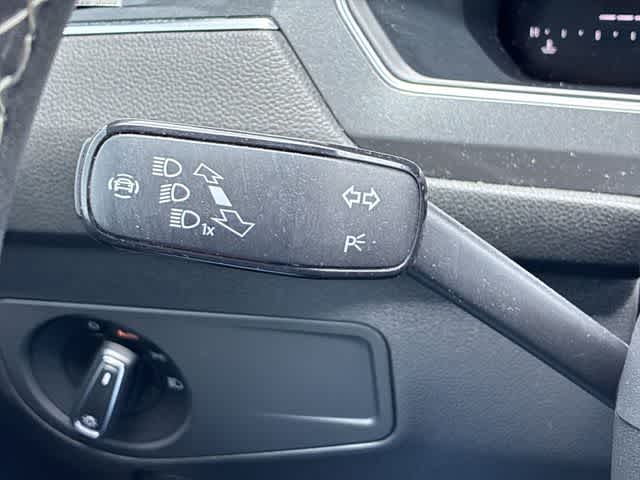 Thumbnail: 2023 Volkswagen Tiguan - 27