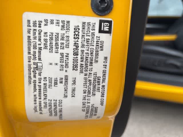 Thumbnail: 2003 Chevrolet SSR - 21