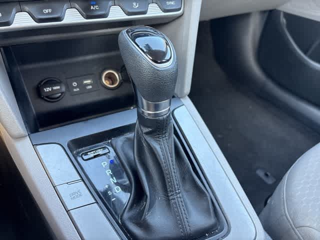 Thumbnail: 2020 Hyundai Elantra - 19