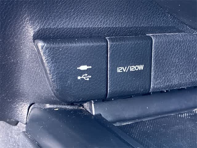 Thumbnail: 2019 Toyota Camry - 32