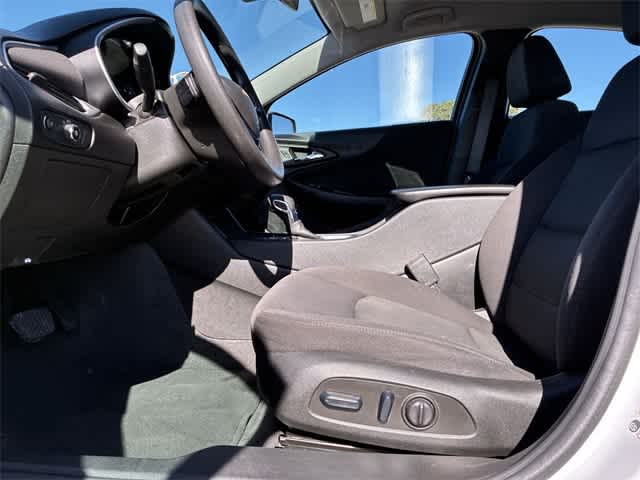 Thumbnail: 2024 Chevrolet Malibu - 18