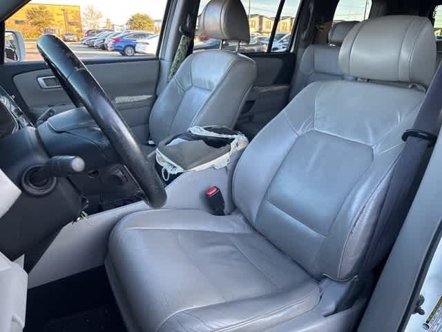 Thumbnail: 2011 Honda Pilot - 20