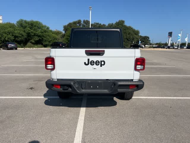 Thumbnail: 2023 Jeep Gladiator - 4