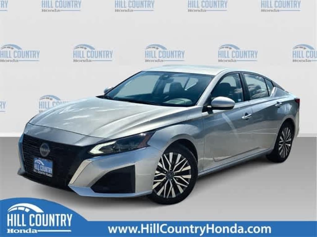 Used 2023 Nissan Altima 2.5 SV Sedan