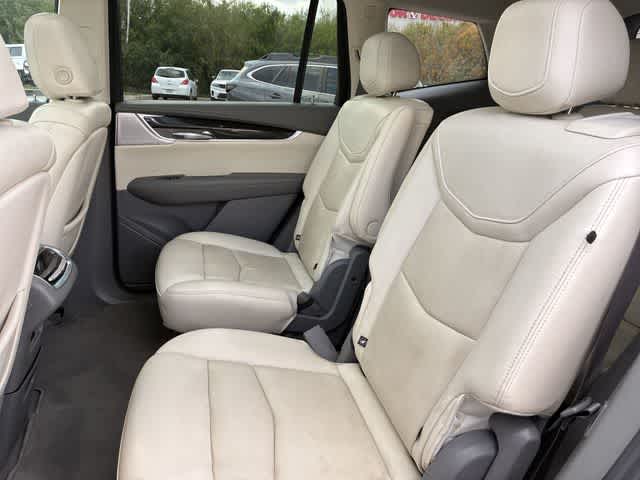 Thumbnail: 2021 Cadillac XT6 - 21