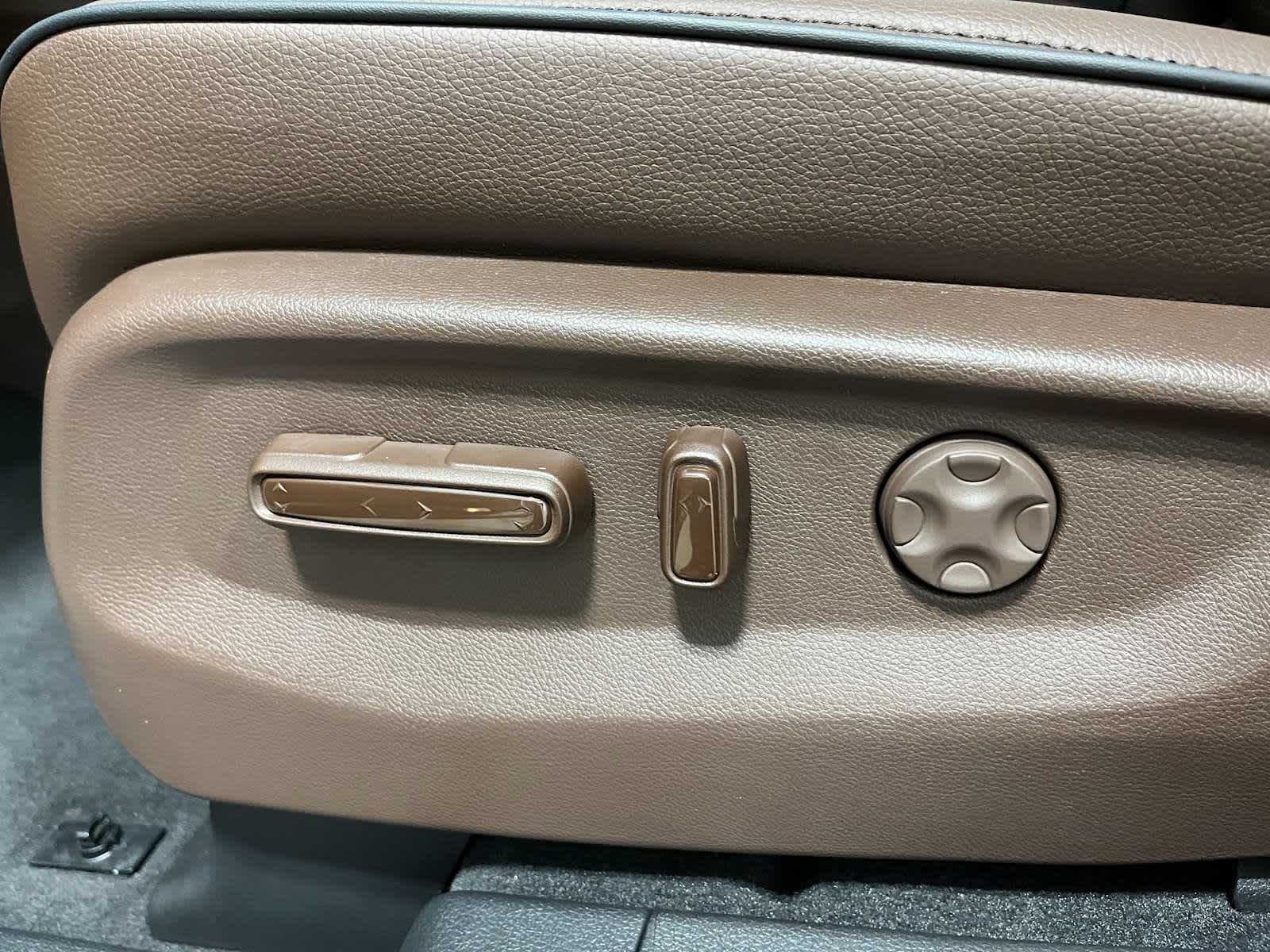 Thumbnail: 2026 Honda Odyssey - 14