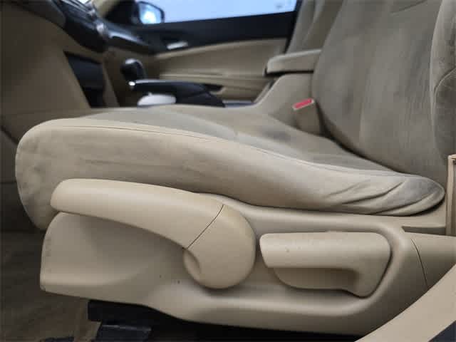 Thumbnail: 2012 Honda Accord - 18