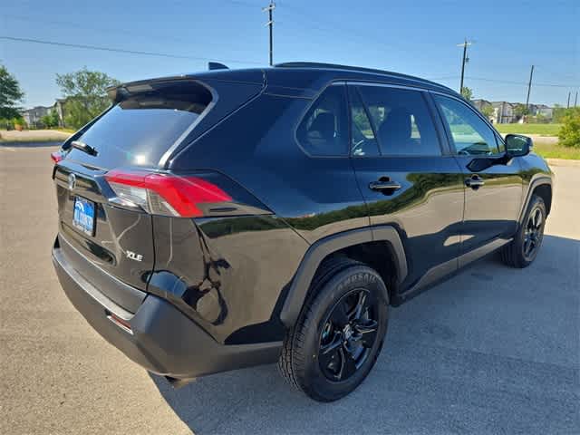 2021 Toyota RAV4 XLE 6