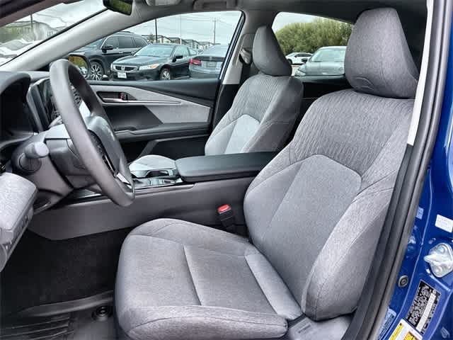 Thumbnail: 2025 Toyota Camry - 17