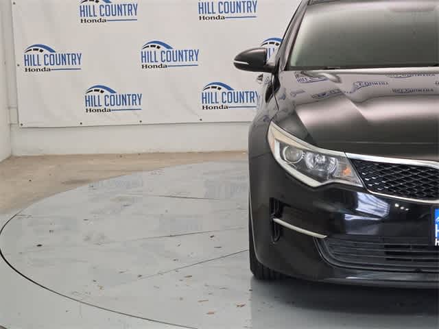 Thumbnail: 2016 Kia Optima - 10