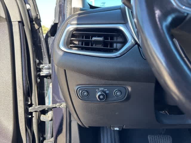 Thumbnail: 2021 Chevrolet Equinox - 10