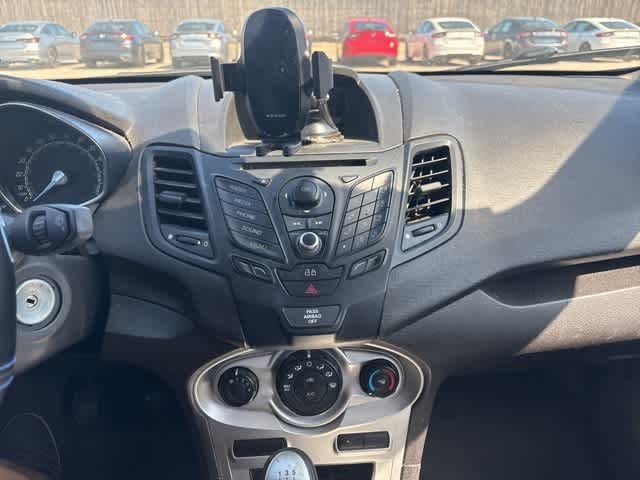 Thumbnail: 2014 Ford Fiesta - 19