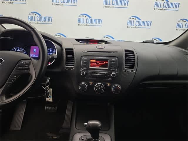 Thumbnail: 2015 Kia Forte - 28
