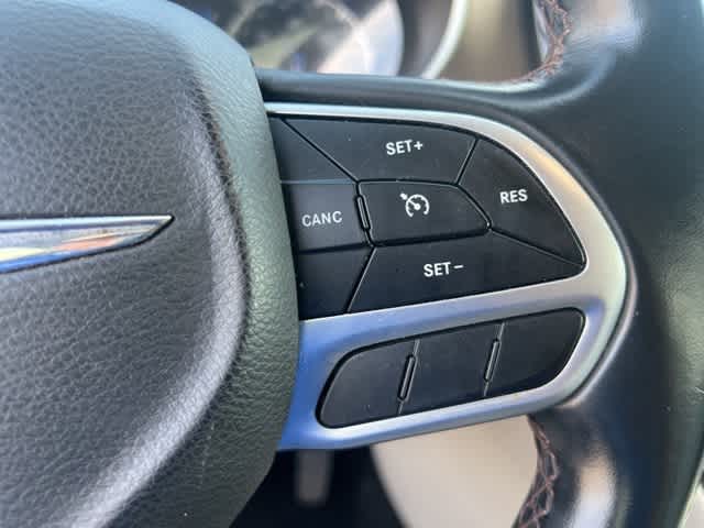 Thumbnail: 2018 Chrysler Pacifica - 12