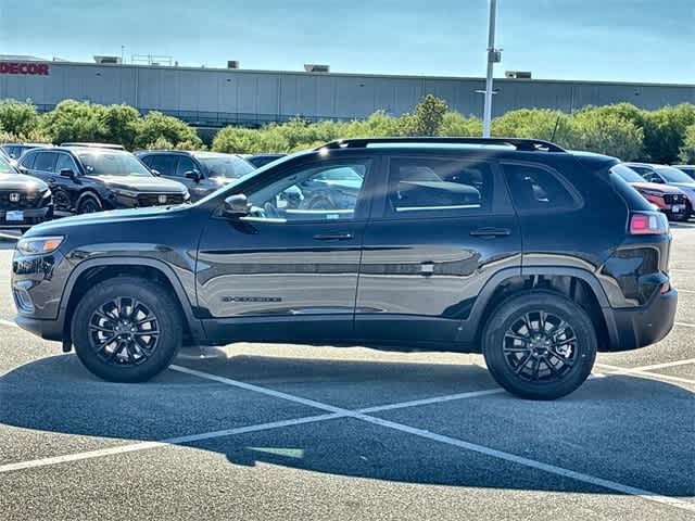 Thumbnail: 2023 Jeep Cherokee - 3