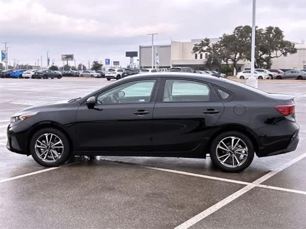 Used 2023 Kia Forte LXS Sedan