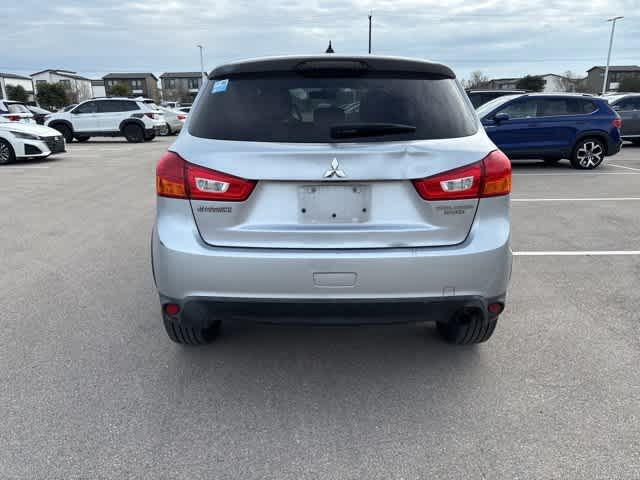 Thumbnail: 2016 Mitsubishi Outlander Sport - 4