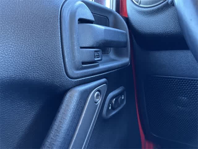 Thumbnail: 2015 Jeep Wrangler - 41