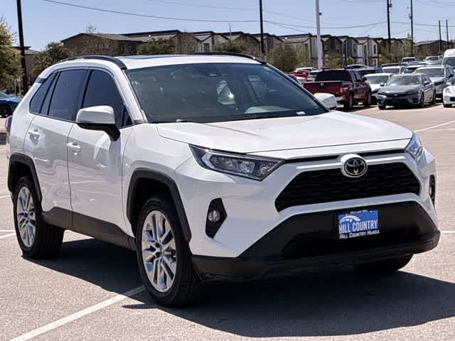 Thumbnail: 2021 Toyota RAV4 - 8