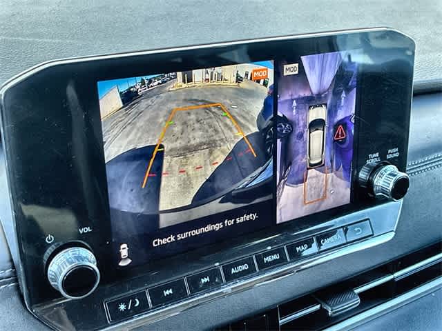 Thumbnail: 2023 Mitsubishi Outlander - 30