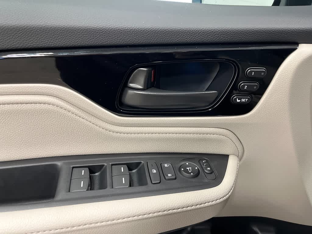 Thumbnail: 2026 Honda Odyssey - 15