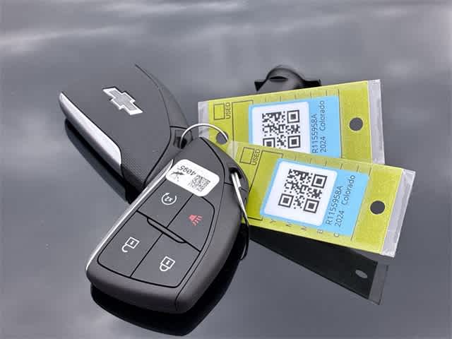 Thumbnail: 2024 Chevrolet Colorado - 37