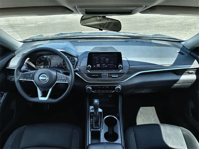 Thumbnail: 2023 Nissan Altima - 16