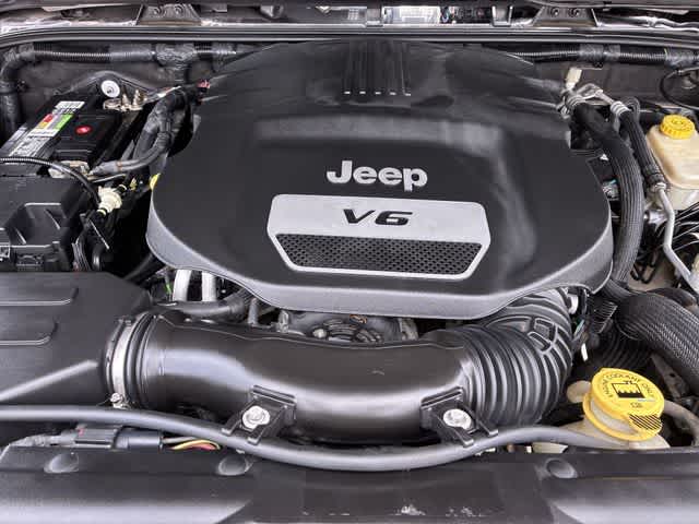 Thumbnail: 2016 Jeep Wrangler - 15