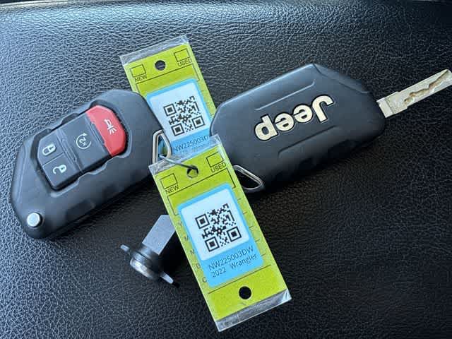 Thumbnail: 2022 Jeep Wrangler - 38