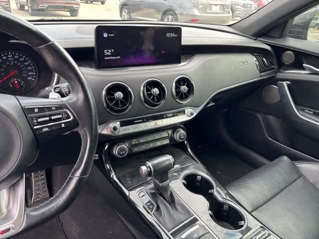 Thumbnail: 2022 Kia Stinger - 18