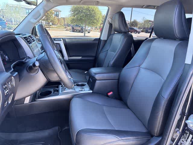 Thumbnail: 2021 Toyota 4Runner - 17