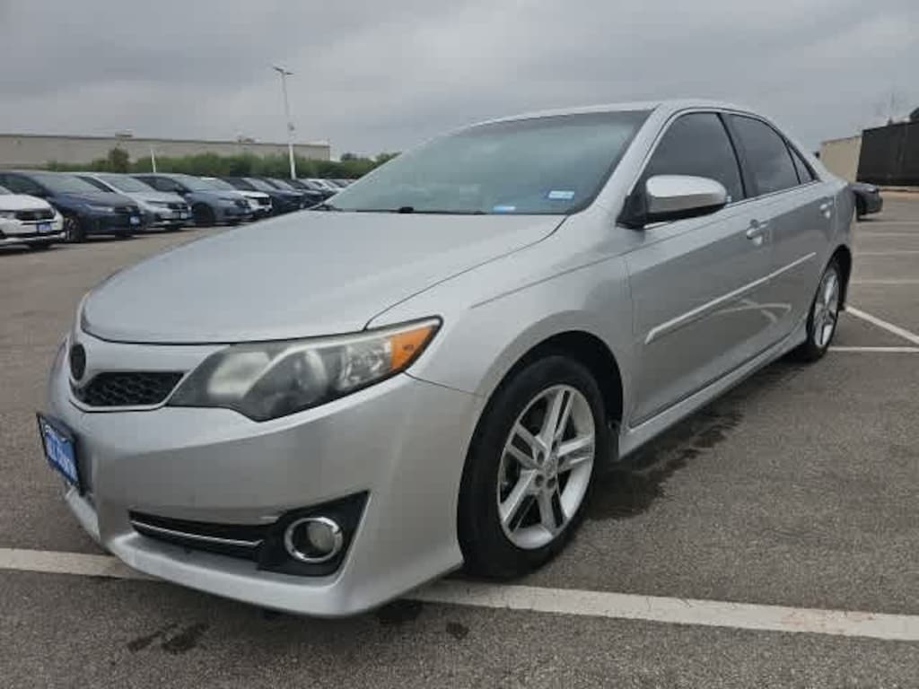 Used 2014 Toyota Camry L Sedan
