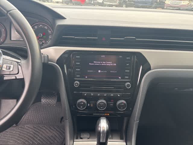 Thumbnail: 2022 Volkswagen Passat - 18