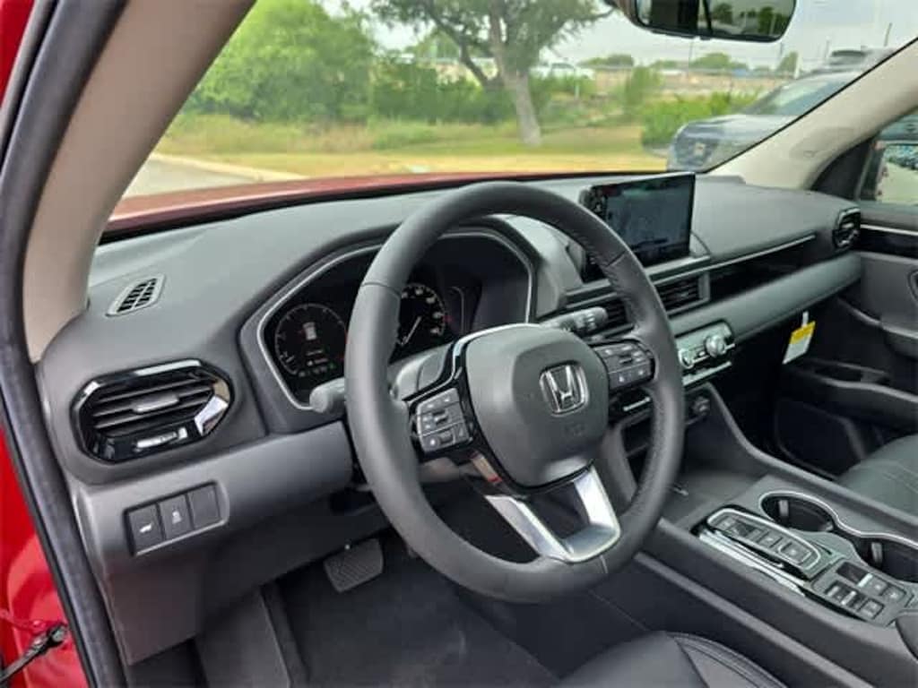 Certified 2025 Honda Pilot Touring SUV
