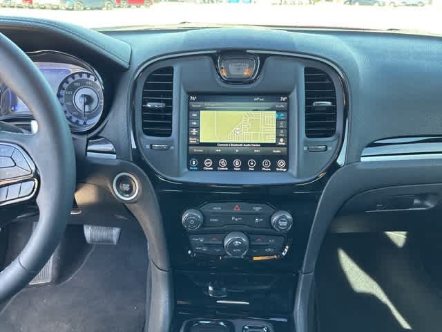 Thumbnail: 2023 Chrysler 300 - 18