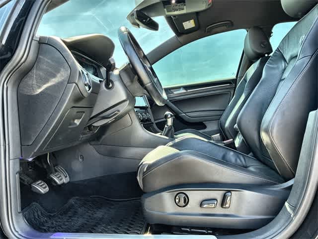 Thumbnail: 2019 Volkswagen Golf - 18